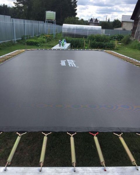 Батут Super Tramps Top Trampoline с защитной сетью и лестницей