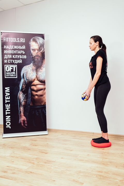 Балансировочная подушка Original FitTools (красный)